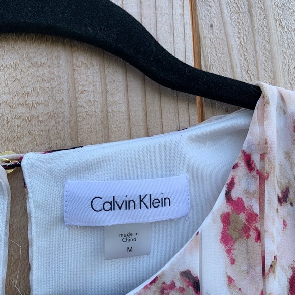 Calvin Klein Top Womens medium Multicolor Abstract Watercolor white pink… - Picture 3 of 5